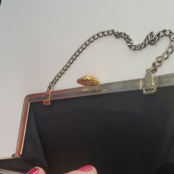 Vintage 1950s–1960s Black Handbag – Gold Rose Clasp, Short Chain - Picture 9 of 12